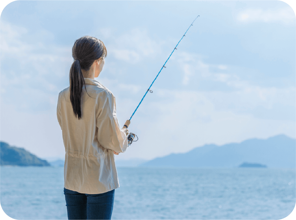 釣りをする女性